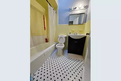 4 W Washington Place 1 #1, Palisades Park, NJ 07650 - Photo 4