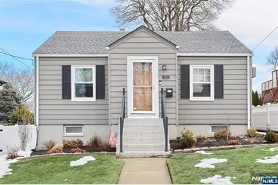 47 Franklin Avenue, Hasbrouck Heights, NJ 07604 - Photo 1