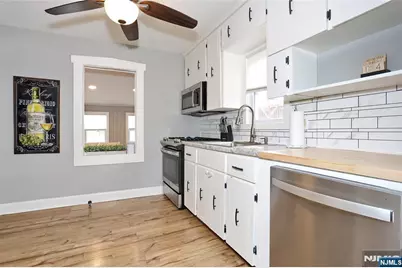 47 Franklin Avenue, Hasbrouck Heights, NJ 07604 - Photo 8