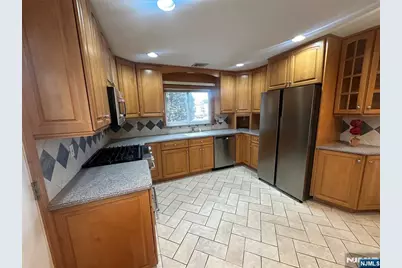 74 Rosemont Avenue, Elmwood Park, NJ 07407 - Photo 6