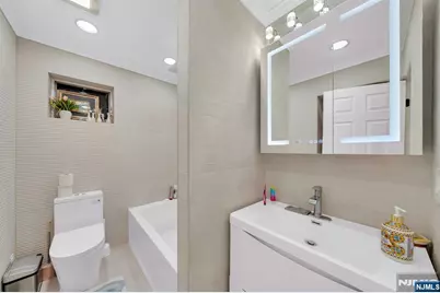 573 Kearney Avenue C0573 #C0573, Cliffside Park, NJ 07010 - Photo 22