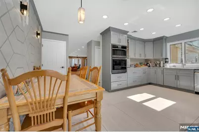 573 Kearney Avenue C0573 #C0573, Cliffside Park, NJ 07010 - Photo 10