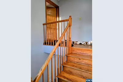 557 Park Place, Lyndhurst Township, NJ 07071 - Photo 14