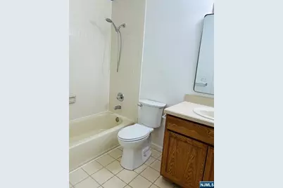 360 Broad Street, Carlstadt, NJ 07072 - Photo 10