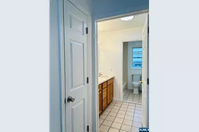 360 Broad Street, Carlstadt, NJ 07072 - Photo 8