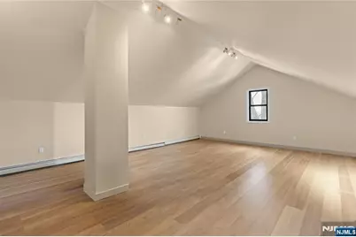 2477 6th Street Flr 2 #Flr 2, Fort Lee, NJ 07024 - Photo 6