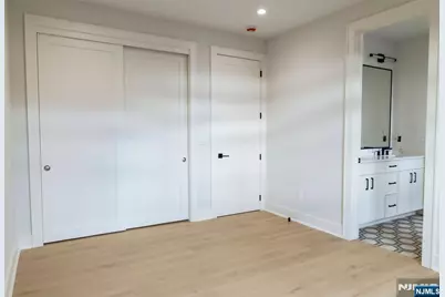 401 B Grand Avenue 401 B #401 B, Leonia, NJ 07605 - Photo 18