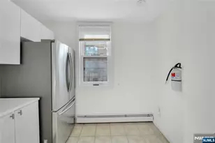 811 Montgomery Street 201, Jersey City, NJ 07306 - Photo 10