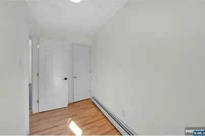 811 Montgomery Street 201 #201, Jersey City, NJ 07306 - Photo 6