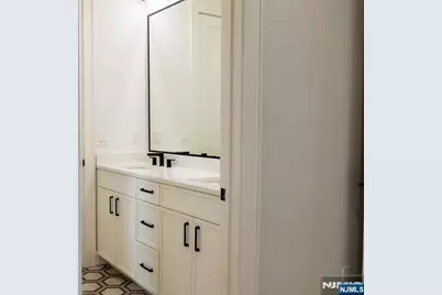 401 C Grand Avenue 401 C #401 C, Leonia, NJ 07605 - Photo 22