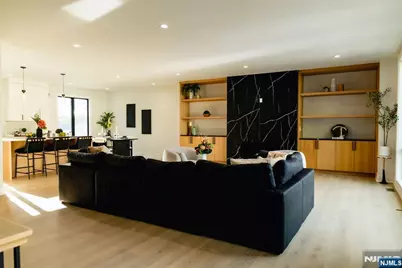 401 C Grand Avenue 401 C #401 C, Leonia, NJ 07605 - Photo 4