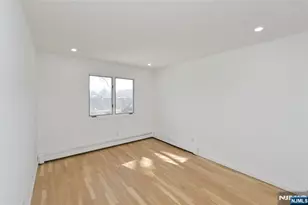 472 Central Blvd, Fort Lee, NJ 07024 - Photo 12
