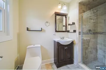 2385 Linwood Avenue, Fort Lee, NJ 07024 - Photo 22