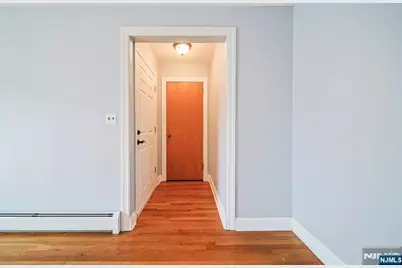 2385 Linwood Avenue, Fort Lee, NJ 07024 - Photo 10