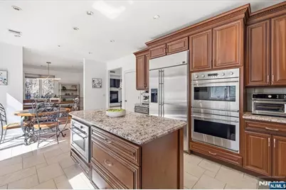 20 Bearbrook Drive, Woodcliff Lake, NJ 07677 - Photo 10