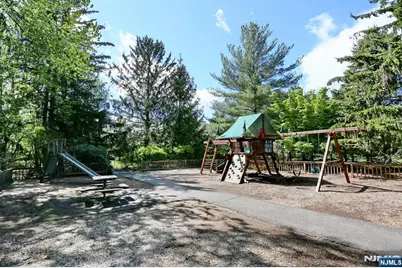 16 Sandburg Court, Mahwah, NJ 07430 - Photo 40