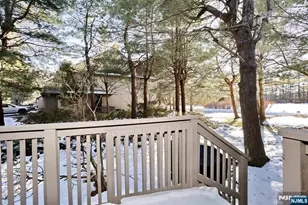 16 Sandburg Ct, Mahwah, NJ 07430 - Photo 38