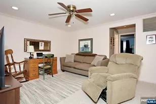 16 Sandburg Ct, Mahwah, NJ 07430 - Photo 22