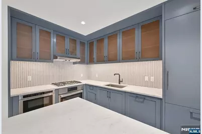 2 Shore Lane 408 #408, Jersey City, NJ 07310 - Photo 4