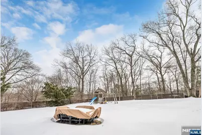 320 Cedar Hill Avenue, Wyckoff Township, NJ 07481 - Photo 20