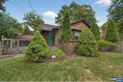 229 Rockland Avenue, River Vale Township, NJ 07675 - Photo 2