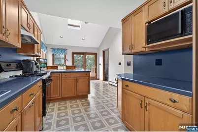 229 Rockland Avenue, River Vale Township, NJ 07675 - Photo 24