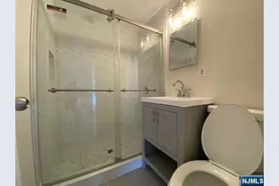 1013 Arlington Road, New Milford, NJ 07646 - Photo 14