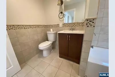 1013 Arlington Road, New Milford, NJ 07646 - Photo 20