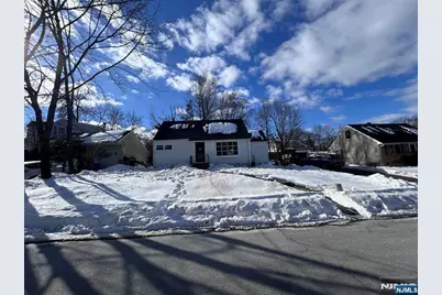 231 Spruce Street, Midland Park, NJ 07432 - Photo 2