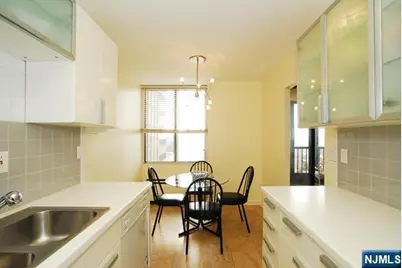 200 Winston 501 #501, Cliffside Park, NJ 07010 - Photo 8