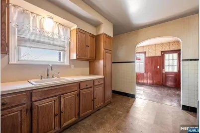 164 Chestnut Street, Garfield, NJ 07026 - Photo 6