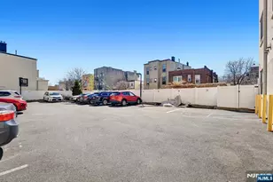 974 Summit Ave 401, Jersey City, NJ 07307 - Photo 44