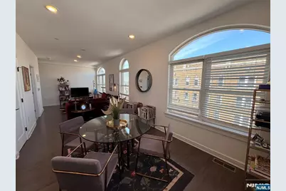 972 Summit Avenue 401 #401, Jersey City, NJ 07307 - Photo 6