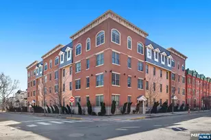 974 Summit Ave 401, Jersey City, NJ 07307 - Photo 1