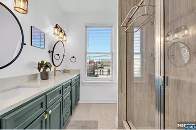 974 Summit Avenue 401 #401, Jersey City, NJ 07307 - Photo 32