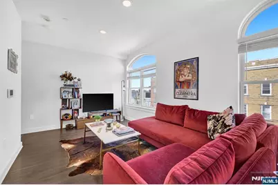 974 Summit Avenue 401 #401, Jersey City, NJ 07307 - Photo 10