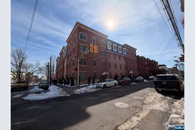 972 Summit Avenue 401 #401, Jersey City, NJ 07307 - Photo 2