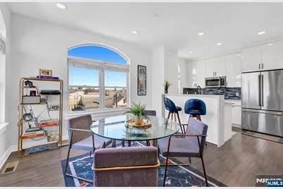974 Summit Avenue 401 #401, Jersey City, NJ 07307 - Photo 16
