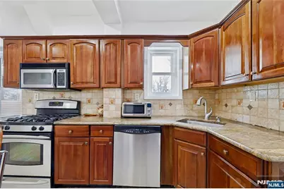 73 Fairview Avenue, Teaneck Township, NJ 07666 - Photo 16