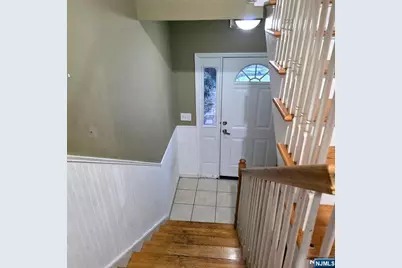 24 Van Vechten Street 2nd Fl. #2nd Fl., Newark, NJ 07114 - Photo 2