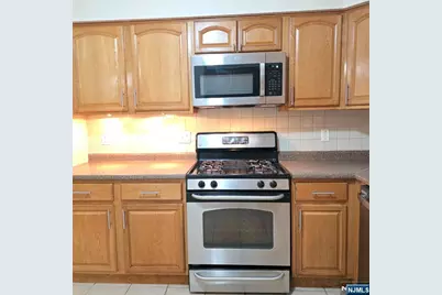 24 Van Vechten Street 2nd Fl. #2nd Fl., Newark, NJ 07114 - Photo 6