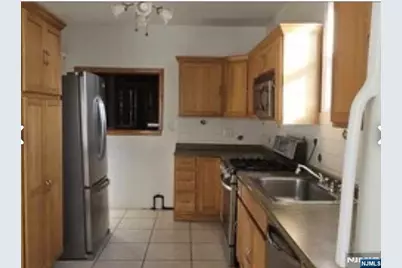 25 Hazelton Street, Ridgefield Park, NJ 07660 - Photo 8