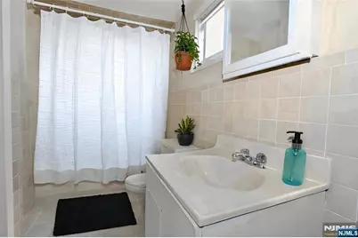 756 Hamilton Street 3 #3, Harrison, NJ 07029 - Photo 4