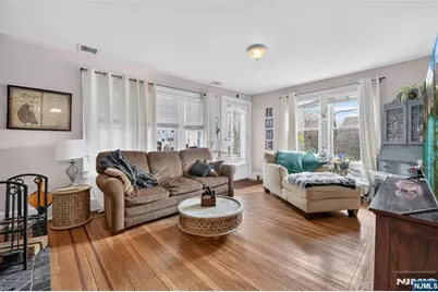 10 Brookside Avenue, Hawthorne, NJ 07506 - Photo 4