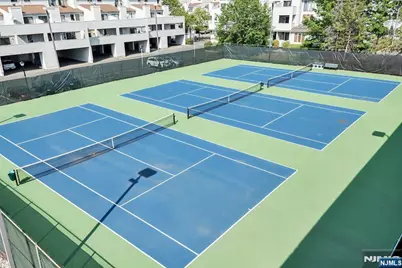 2005 Harmon Cove Tower, Secaucus, NJ 07094 - Photo 40