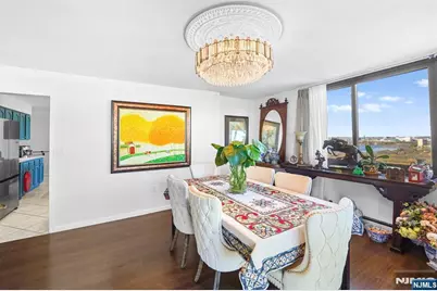 2005 Harmon Cove Tower, Secaucus, NJ 07094 - Photo 10