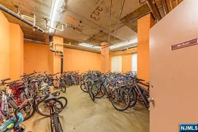 2005 Harmon Cove Tower, Secaucus, NJ 07094 - Photo 46