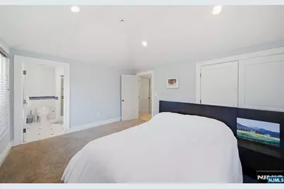 61 Essex Drive, Tenafly, NJ 07670 - Photo 32