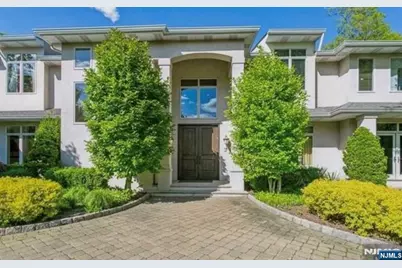 61 Essex Drive, Tenafly, NJ 07670 - Photo 2