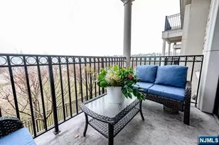 30 Marquis Ct, Edgewater, NJ 07020 - Photo 14